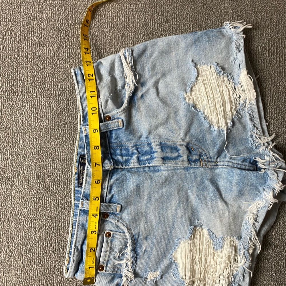 Abercrombie & Fitch High Rise Festival Distressed Light Blue Denim Shorts - Picture 4 of 5
